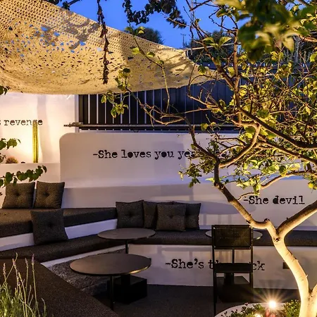 מלון She Mykonos Boutique 3*