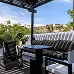 She Mykonos Boutique 3*