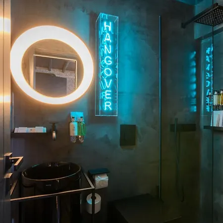 She Mykonos Boutique מלון 3*