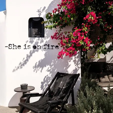 She Mykonos Boutique 3*