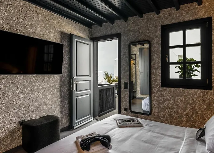 She Mykonos Boutique Hotel 3*