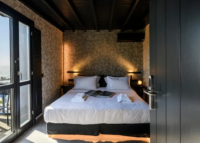 She Mykonos Boutique מלון 3*