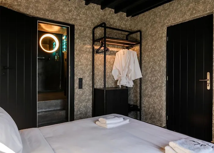 מלון She Mykonos Boutique 3*