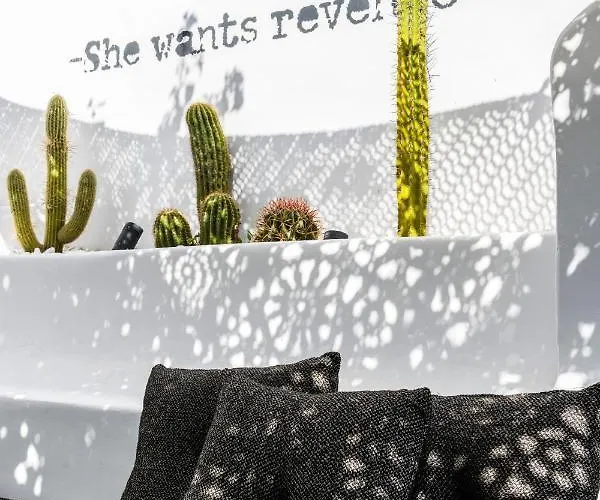 She Mykonos Boutique