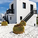 She Mykonos Boutique Hotel 3*