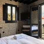 She Mykonos Boutique